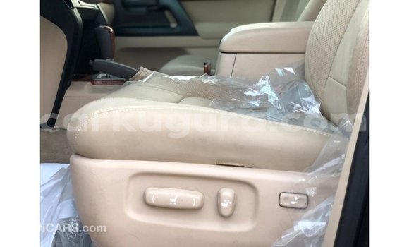 Nunua Imported Toyota Land Cruiser Nyeusi Gari ndani ya Import - Dubai nchini Bujumbura Nunua Imported Toyota Land Cruiser Nyeusi Gari ndani ya Import - Dubai nchini Bujumbura