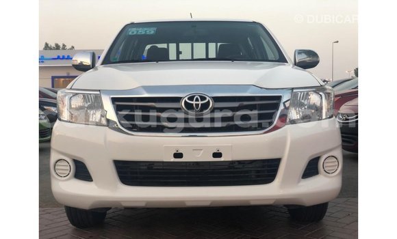 Acheter Import Voiture Toyota Hilux Blanc à Import - Dubai, Bujumbura Acheter Import Voiture Toyota Hilux Blanc à Import - Dubai, Bujumbura
