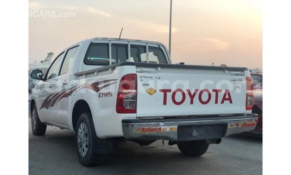 Acheter Import Voiture Toyota Hilux Blanc à Import - Dubai, Bujumbura Acheter Import Voiture Toyota Hilux Blanc à Import - Dubai, Bujumbura