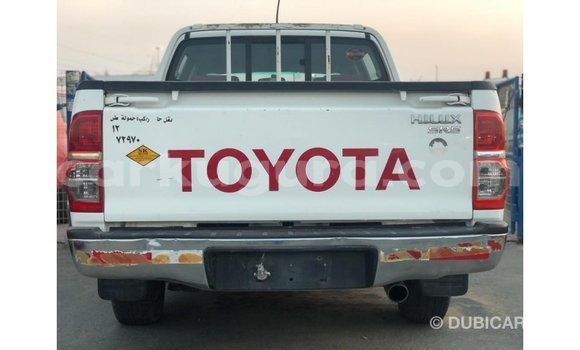 Acheter Import Voiture Toyota Hilux Blanc à Import - Dubai, Bujumbura Acheter Import Voiture Toyota Hilux Blanc à Import - Dubai, Bujumbura