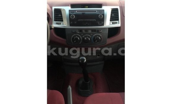 Acheter Import Voiture Toyota Hilux Blanc à Import - Dubai, Bujumbura Acheter Import Voiture Toyota Hilux Blanc à Import - Dubai, Bujumbura