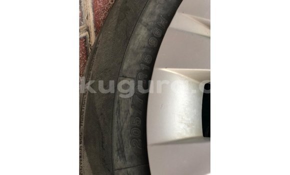 Acheter Import Voiture Toyota Hilux Blanc à Import - Dubai, Bujumbura Acheter Import Voiture Toyota Hilux Blanc à Import - Dubai, Bujumbura