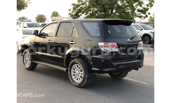Buy Import Toyota Fortuner Black Car in Import - Dubai in Bujumbura Buy Import Toyota Fortuner Black Car in Import - Dubai in Bujumbura