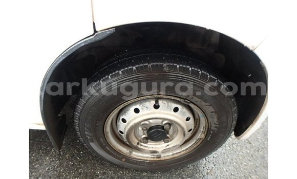 Buy Import Suzuki Every White Car in Import - Dubai in Bujumbura Buy Import Suzuki Every White Car in Import - Dubai in Bujumbura