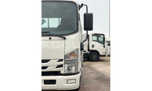 Buy Import Isuzu D–max White Truck in Import - Dubai in Bujumbura Buy Import Isuzu D–max White Truck in Import - Dubai in Bujumbura