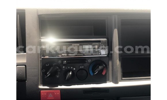 Buy Import Isuzu D–max White Truck in Import - Dubai in Bujumbura Buy Import Isuzu D–max White Truck in Import - Dubai in Bujumbura