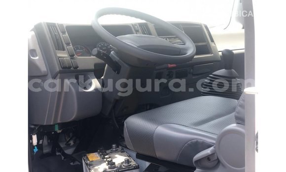 Buy Import Isuzu D–max White Truck in Import - Dubai in Bujumbura Buy Import Isuzu D–max White Truck in Import - Dubai in Bujumbura