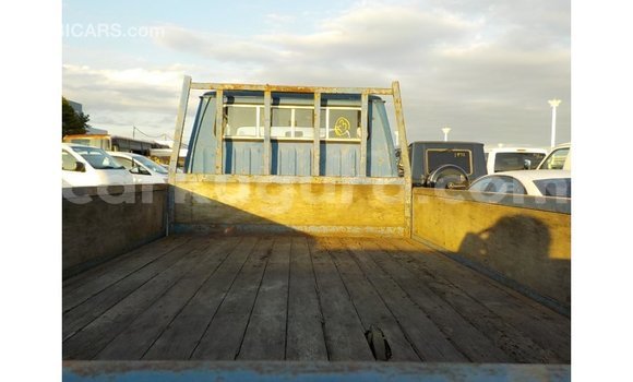 Acheter Import Voiture Toyota Dyna Bleu à Import - Dubai, Bujumbura Acheter Import Voiture Toyota Dyna Bleu à Import - Dubai, Bujumbura