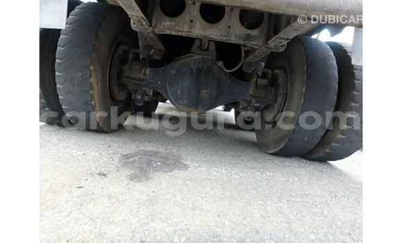 Acheter Import Voiture Nissan 350Z Bleu à Import - Dubai, Bujumbura Acheter Import Voiture Nissan 350Z Bleu à Import - Dubai, Bujumbura