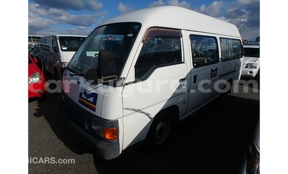 Acheter Import Voiture Nissan Caravan Blanc à Import - Dubai, Bujumbura Acheter Import Voiture Nissan Caravan Blanc à Import - Dubai, Bujumbura