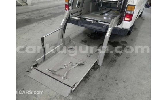 Acheter Import Voiture Nissan Caravan Blanc à Import - Dubai, Bujumbura Acheter Import Voiture Nissan Caravan Blanc à Import - Dubai, Bujumbura