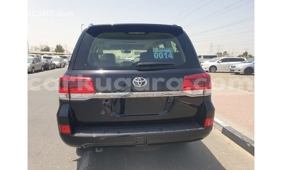 Acheter Import Voiture Toyota Land Cruiser Noir à Import - Dubai, Bujumbura Acheter Import Voiture Toyota Land Cruiser Noir à Import - Dubai, Bujumbura
