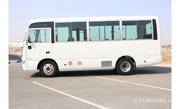 Buy Import Nissan Evalia White Truck in Import - Dubai in Bujumbura Buy Import Nissan Evalia White Truck in Import - Dubai in Bujumbura