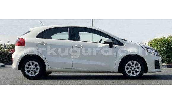 Nunua Imported Kia Rio Nyeupe Gari ndani ya Import - Dubai nchini Bujumbura Nunua Imported Kia Rio Nyeupe Gari ndani ya Import - Dubai nchini Bujumbura