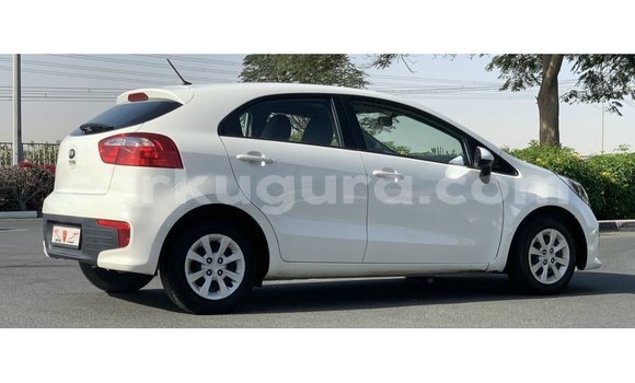 Nunua Imported Kia Rio Nyeupe Gari ndani ya Import - Dubai nchini Bujumbura Nunua Imported Kia Rio Nyeupe Gari ndani ya Import - Dubai nchini Bujumbura