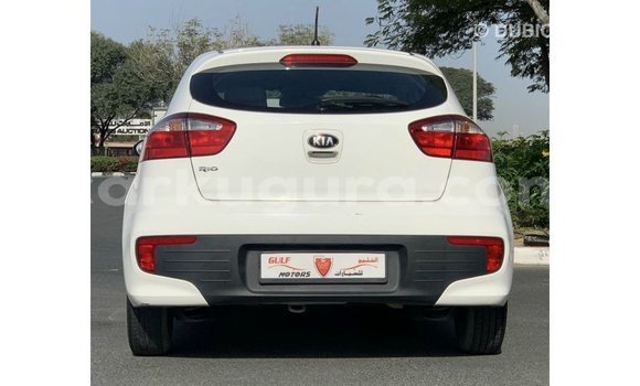 Nunua Imported Kia Rio Nyeupe Gari ndani ya Import - Dubai nchini Bujumbura Nunua Imported Kia Rio Nyeupe Gari ndani ya Import - Dubai nchini Bujumbura