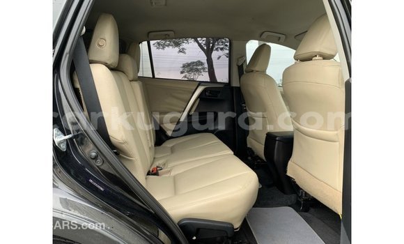 Nunua Imported Toyota 4Runner Nyeusi Gari ndani ya Import - Dubai nchini Bujumbura Nunua Imported Toyota 4Runner Nyeusi Gari ndani ya Import - Dubai nchini Bujumbura