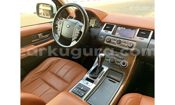 Buy Import Land Rover Range Rover White Car in Import - Dubai in Bujumbura Buy Import Land Rover Range Rover White Car in Import - Dubai in Bujumbura