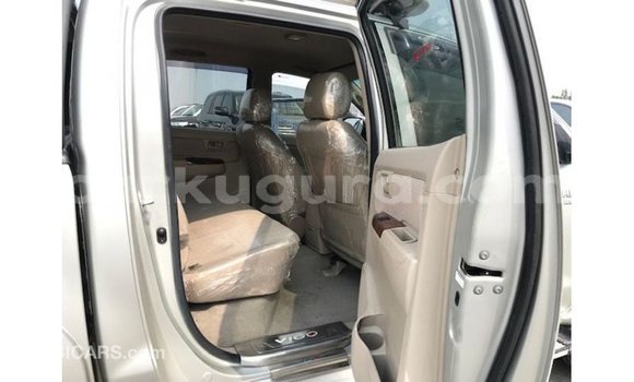 Buy Import Toyota Hilux Other Car in Import - Dubai in Bujumbura Buy Import Toyota Hilux Other Car in Import - Dubai in Bujumbura