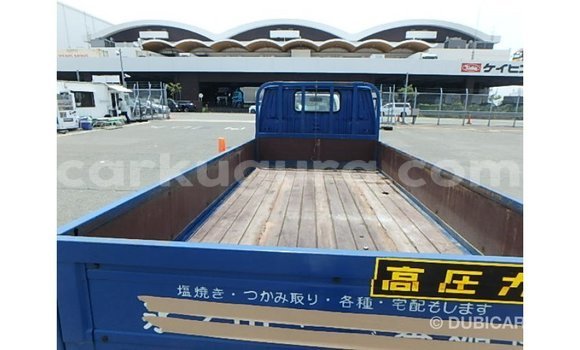 Acheter Import Voiture Toyota 4Runner Bleu à Import - Dubai, Bujumbura Acheter Import Voiture Toyota 4Runner Bleu à Import - Dubai, Bujumbura