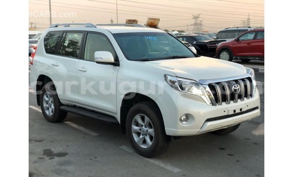 Acheter Import Voiture Toyota Prado Blanc à Import - Dubai, Bujumbura Acheter Import Voiture Toyota Prado Blanc à Import - Dubai, Bujumbura