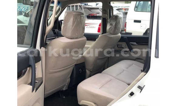Nunua Imported Mitsubishi Pajero Nyeupe Gari ndani ya Import - Dubai nchini Bujumbura Nunua Imported Mitsubishi Pajero Nyeupe Gari ndani ya Import - Dubai nchini Bujumbura