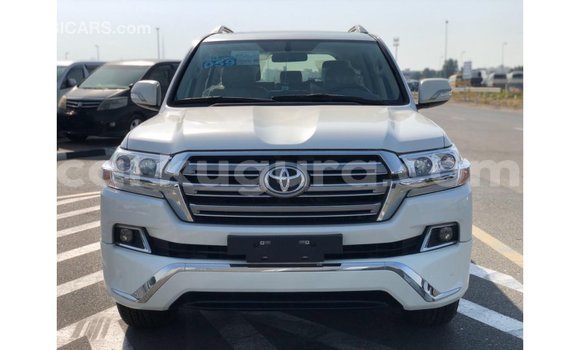 Acheter Import Voiture Toyota Land Cruiser Blanc à Import - Dubai, Bujumbura Acheter Import Voiture Toyota Land Cruiser Blanc à Import - Dubai, Bujumbura