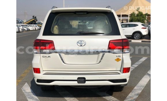 Acheter Import Voiture Toyota Land Cruiser Blanc à Import - Dubai, Bujumbura Acheter Import Voiture Toyota Land Cruiser Blanc à Import - Dubai, Bujumbura