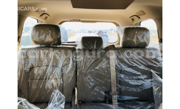 Acheter Import Voiture Toyota Land Cruiser Blanc à Import - Dubai, Bujumbura Acheter Import Voiture Toyota Land Cruiser Blanc à Import - Dubai, Bujumbura