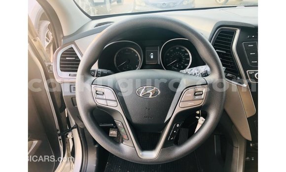 Nunua Imported Hyundai Santa Fe Nyingine Gari ndani ya Import - Dubai nchini Bujumbura Nunua Imported Hyundai Santa Fe Nyingine Gari ndani ya Import - Dubai nchini Bujumbura