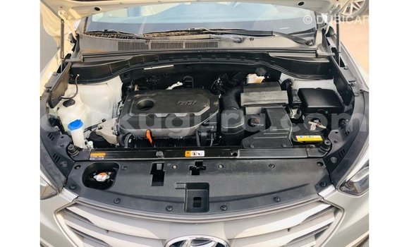 Nunua Imported Hyundai Santa Fe Nyingine Gari ndani ya Import - Dubai nchini Bujumbura Nunua Imported Hyundai Santa Fe Nyingine Gari ndani ya Import - Dubai nchini Bujumbura