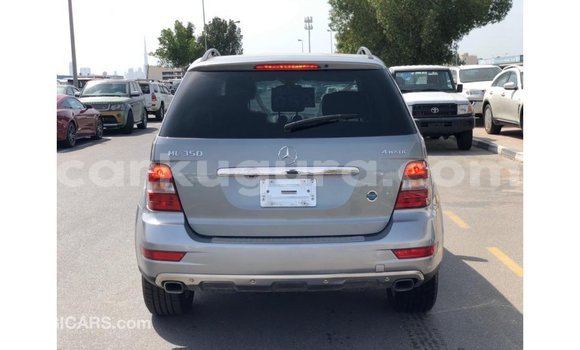 Buy Import Mercedes-Benz 190 Other Car in Import - Dubai in Bujumbura Buy Import Mercedes-Benz 190 Other Car in Import - Dubai in Bujumbura