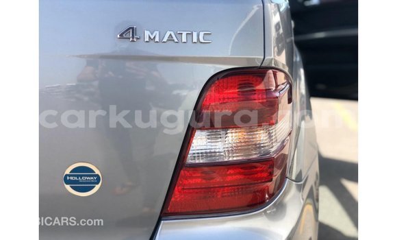 Buy Import Mercedes-Benz 190 Other Car in Import - Dubai in Bujumbura Buy Import Mercedes-Benz 190 Other Car in Import - Dubai in Bujumbura