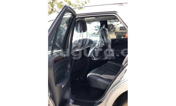 Buy Import Mercedes-Benz 190 Other Car in Import - Dubai in Bujumbura Buy Import Mercedes-Benz 190 Other Car in Import - Dubai in Bujumbura