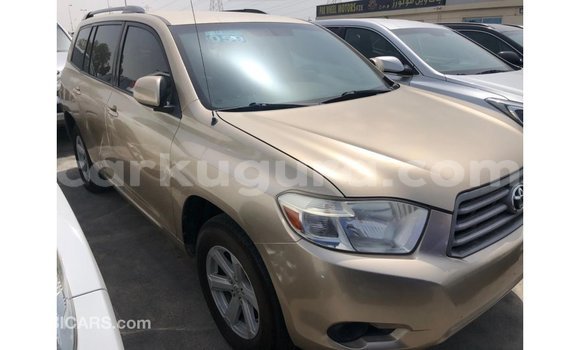 Buy Import Toyota Highlander Other Car in Import - Dubai in Bujumbura Buy Import Toyota Highlander Other Car in Import - Dubai in Bujumbura