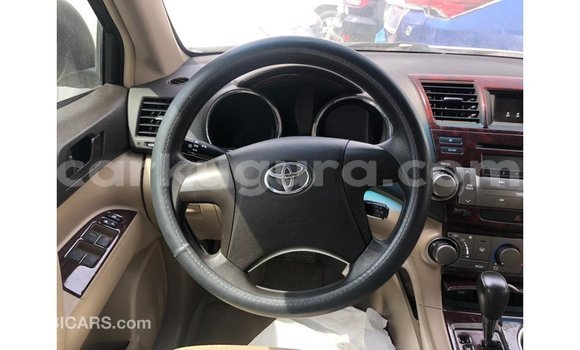 Buy Import Toyota Highlander Other Car in Import - Dubai in Bujumbura Buy Import Toyota Highlander Other Car in Import - Dubai in Bujumbura