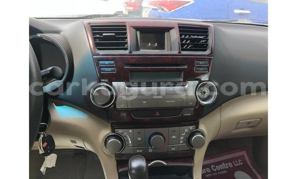 Buy Import Toyota Highlander Other Car in Import - Dubai in Bujumbura Buy Import Toyota Highlander Other Car in Import - Dubai in Bujumbura