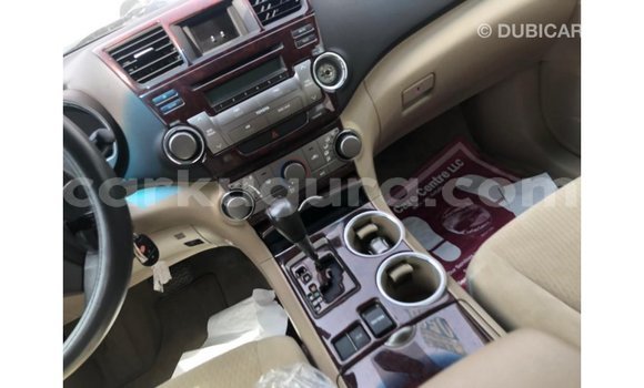 Buy Import Toyota Highlander Other Car in Import - Dubai in Bujumbura Buy Import Toyota Highlander Other Car in Import - Dubai in Bujumbura