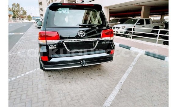 Acheter Import Voiture Toyota Land Cruiser Noir à Import - Dubai, Bujumbura Acheter Import Voiture Toyota Land Cruiser Noir à Import - Dubai, Bujumbura