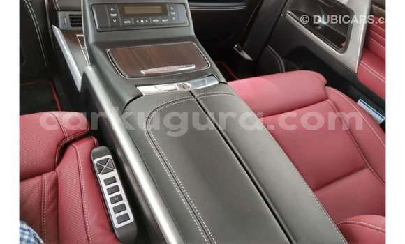 Acheter Import Voiture Toyota Land Cruiser Noir à Import - Dubai, Bujumbura Acheter Import Voiture Toyota Land Cruiser Noir à Import - Dubai, Bujumbura