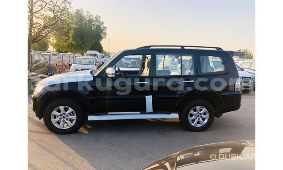 Nunua Imported Mitsubishi Pajero Nyeusi Gari ndani ya Import - Dubai nchini Bujumbura Nunua Imported Mitsubishi Pajero Nyeusi Gari ndani ya Import - Dubai nchini Bujumbura