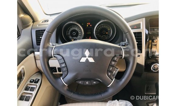 Nunua Imported Mitsubishi Pajero Nyeusi Gari ndani ya Import - Dubai nchini Bujumbura Nunua Imported Mitsubishi Pajero Nyeusi Gari ndani ya Import - Dubai nchini Bujumbura