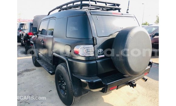 Nunua Imported Toyota FJ Cruiser Nyeusi Gari ndani ya Import - Dubai nchini Bujumbura Nunua Imported Toyota FJ Cruiser Nyeusi Gari ndani ya Import - Dubai nchini Bujumbura