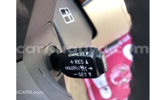 Acheter Import Voiture Toyota Land Cruiser Blanc à Import - Dubai, Bujumbura Acheter Import Voiture Toyota Land Cruiser Blanc à Import - Dubai, Bujumbura