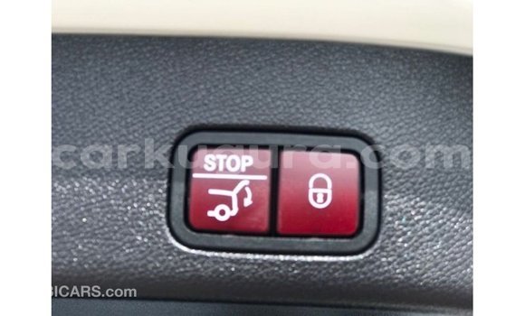 Buy Import Mercedes-Benz 190 White Car in Import - Dubai in Bujumbura Buy Import Mercedes-Benz 190 White Car in Import - Dubai in Bujumbura