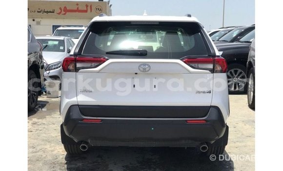Acheter Import Voiture Toyota 4Runner Blanc à Import - Dubai, Bujumbura Acheter Import Voiture Toyota 4Runner Blanc à Import - Dubai, Bujumbura