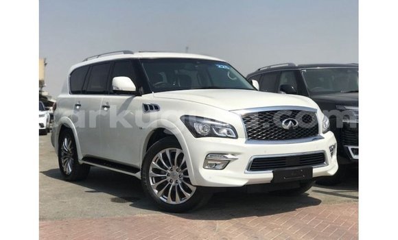 Acheter Import Voiture Infiniti Q Blanc à Import - Dubai, Bujumbura