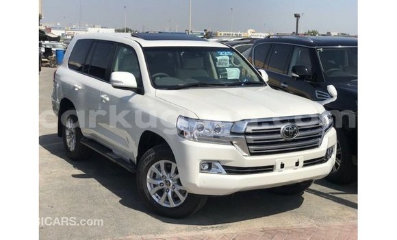 Buy Import Toyota Land Cruiser White Car in Import - Dubai in Bujumbura Buy Import Toyota Land Cruiser White Car in Import - Dubai in Bujumbura