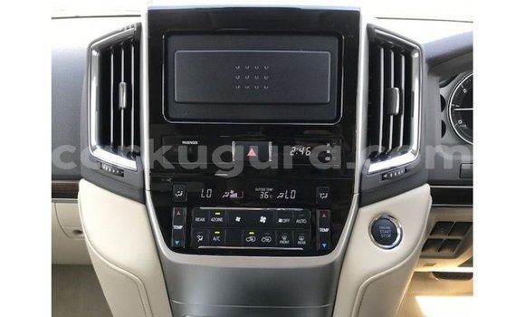 Buy Import Toyota Land Cruiser White Car in Import - Dubai in Bujumbura Buy Import Toyota Land Cruiser White Car in Import - Dubai in Bujumbura
