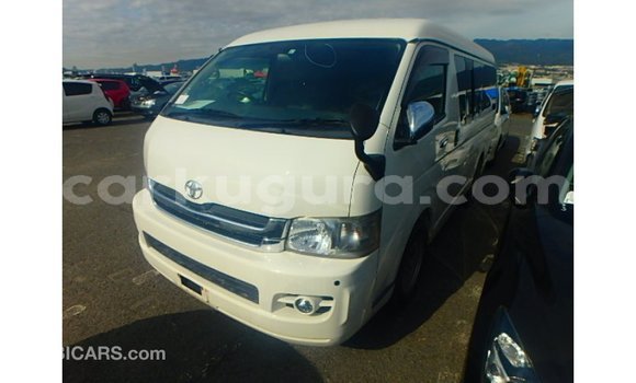 Acheter Import Voiture Toyota Hiace Blanc à Import - Dubai, Bujumbura Acheter Import Voiture Toyota Hiace Blanc à Import - Dubai, Bujumbura